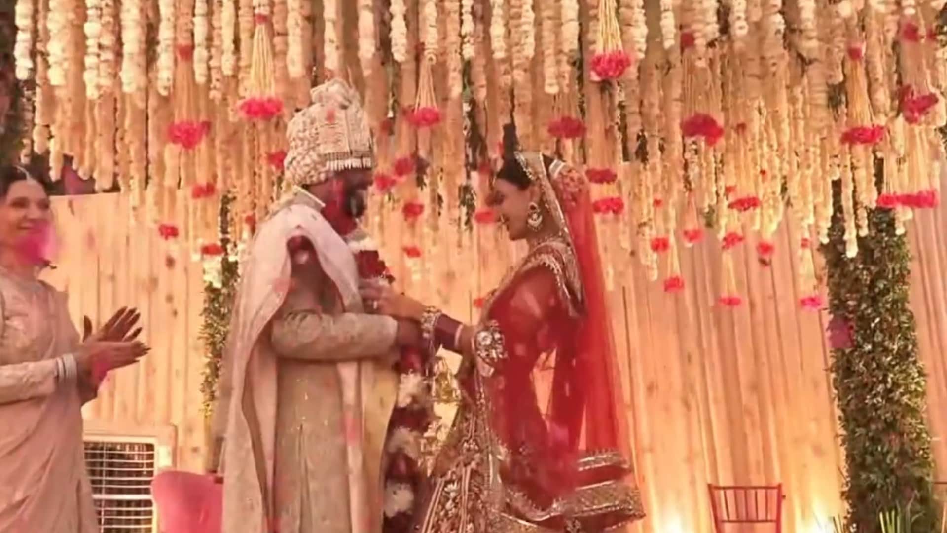 Priyanka chopra Shares Siddharth Chopra Neelam Upadhyay Wedding Unseen Photos and Videos