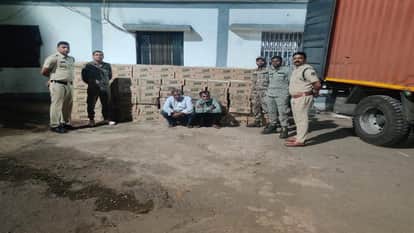 Liquor worth Rs 32 lakh seized in two cases three accused arrested in Kabirdham