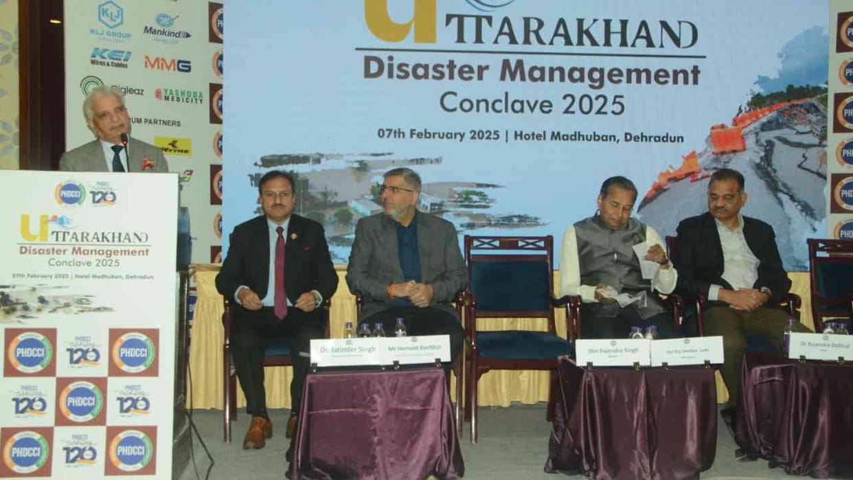 Discussion on dealing with the challenges of disaster in Uttarakhand read All Updates in hindi