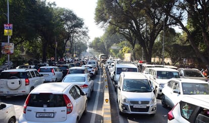 All roads coming to Prayagraj jammed, queue of vehicles from the district border to Maha Kumbh