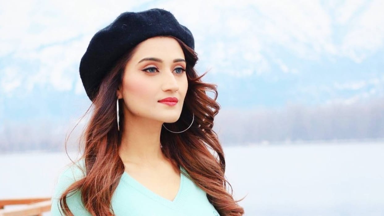 Arushi Nishank accuses film producers of duping her of 4 crore rupees got Vikrant Massey movie offer to work