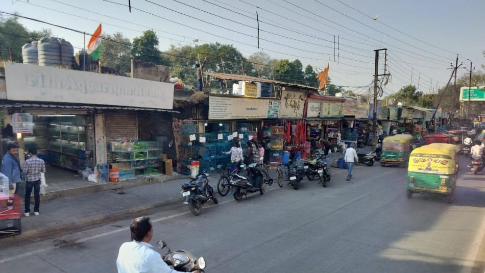 indore news nagar nigam shivaji market business protest