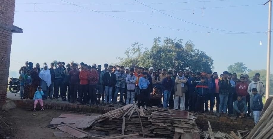 Married woman who came to her maternal home committed suicide by hanging herself reason could not be clear