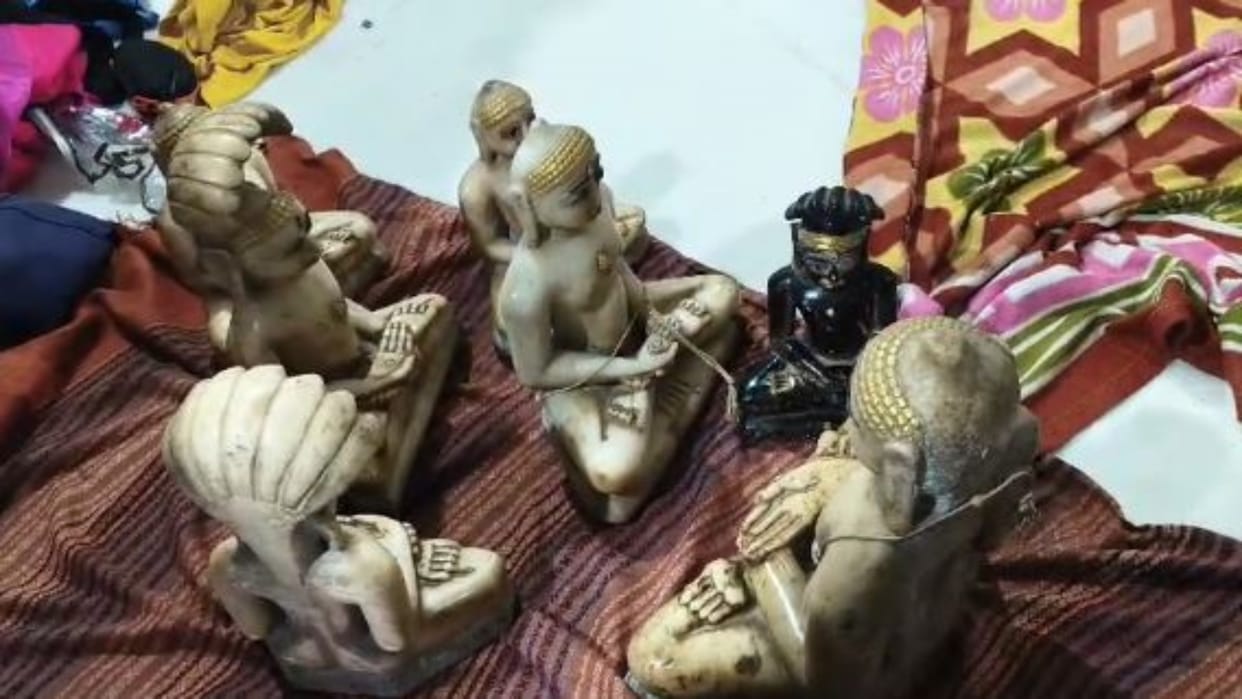 Sawai Madhopur: Dispute between priest and devotees over taking idols from Jain temple, police resolved matter