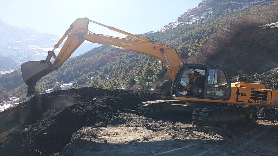 Griff is cutting the road in minus five degree temperature in dharchula pithoragarh