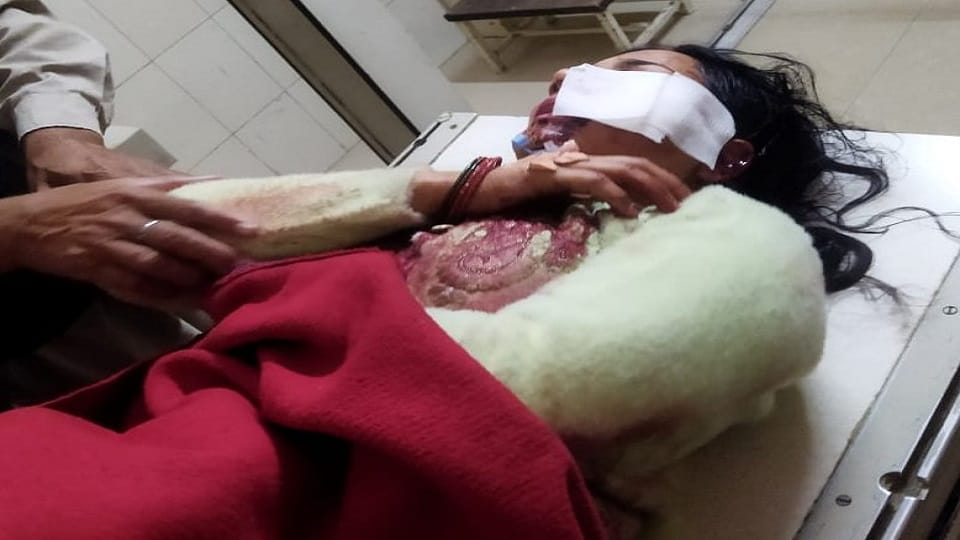 Baghpat: In road rage, mother in car shot in face and daughter's hand... Husband kept shouting for help