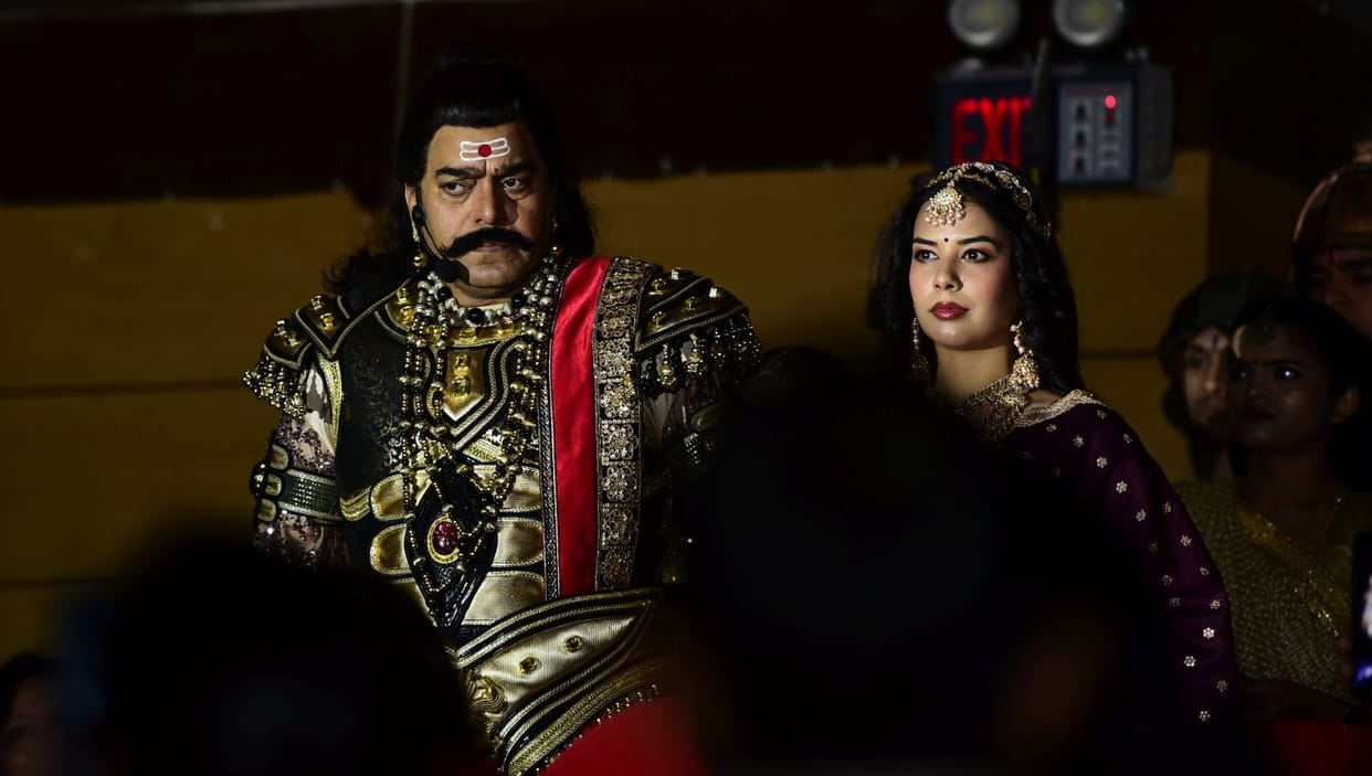 Play 'Hamare Ram' was staged at Indira Gandhi Pratishthan, Lucknow
