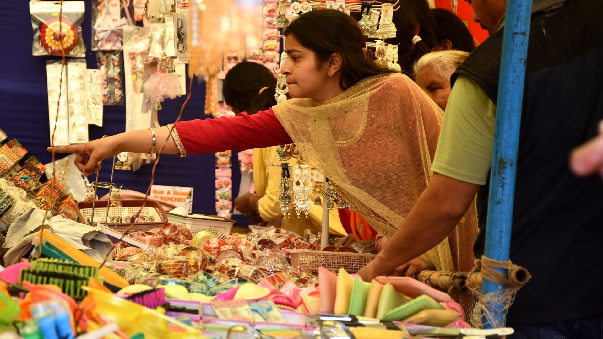Sant Ravidas Jayanti 2025 Sant Niranjan Das and more than one lakh followers reached Varanasi