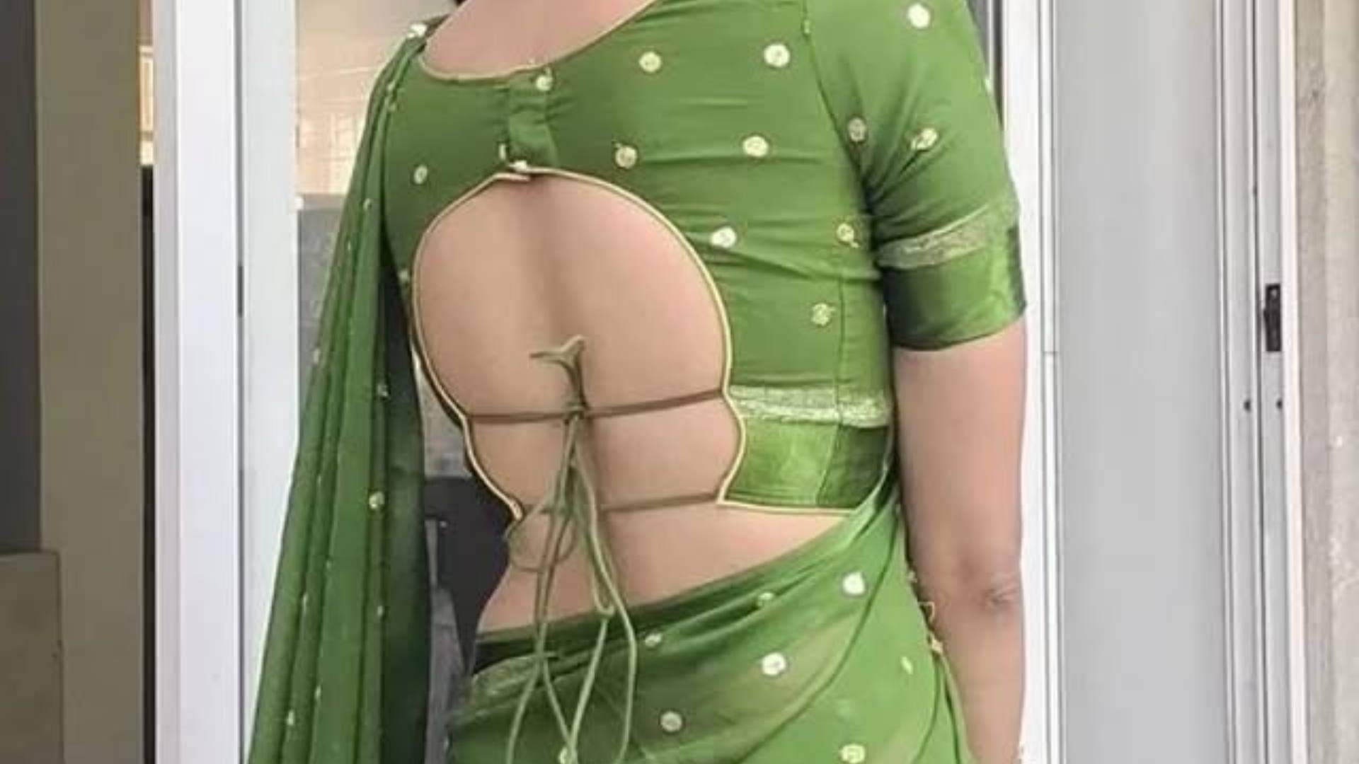 Unique Blouse Designs If you are fond of wearing this then try this unique blouse design now disprj