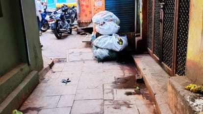 Cleaning in Varanasi bad state 700 additional workers duty in three shifts garbage not lifted