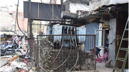 ट्रांसफार्मर जलने पर होगी कार्रवाई।