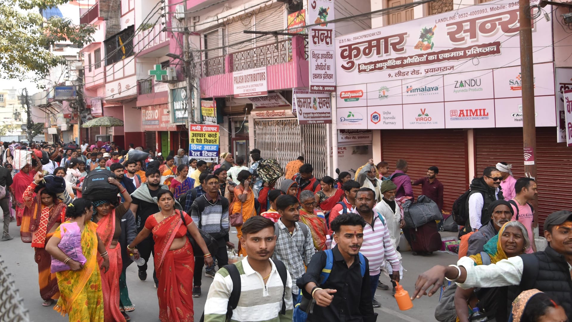 Mahakumbh Traffic Jam Impacted Warehouse Shortage of Milk and Food Crisis
