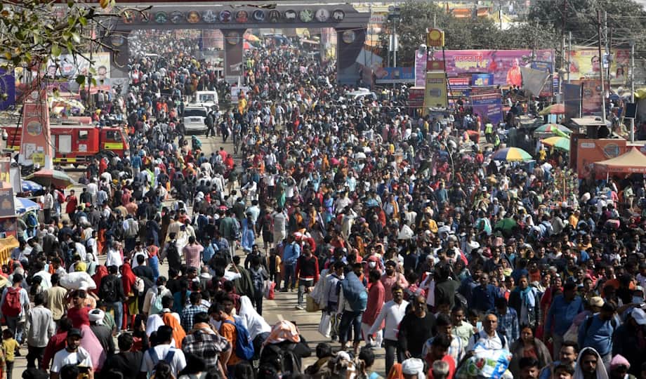 Mahakumbh Traffic Jam Impacted Warehouse Shortage of Milk and Food Crisis