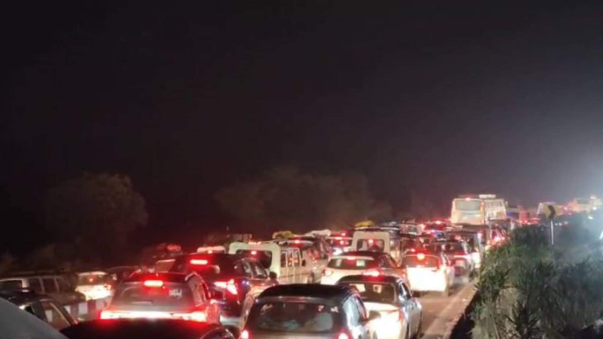 MahaKumbh Traffic See in pictures highway jam due to Mahakumbh crowd vehicles stopped 30 km Rewa-Chakghat