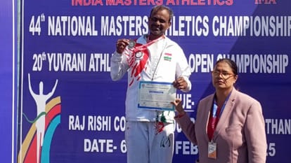 Sports News Today Two players from Varanasi will play in DPL wrestling team leaves for Ambedkar Nagar