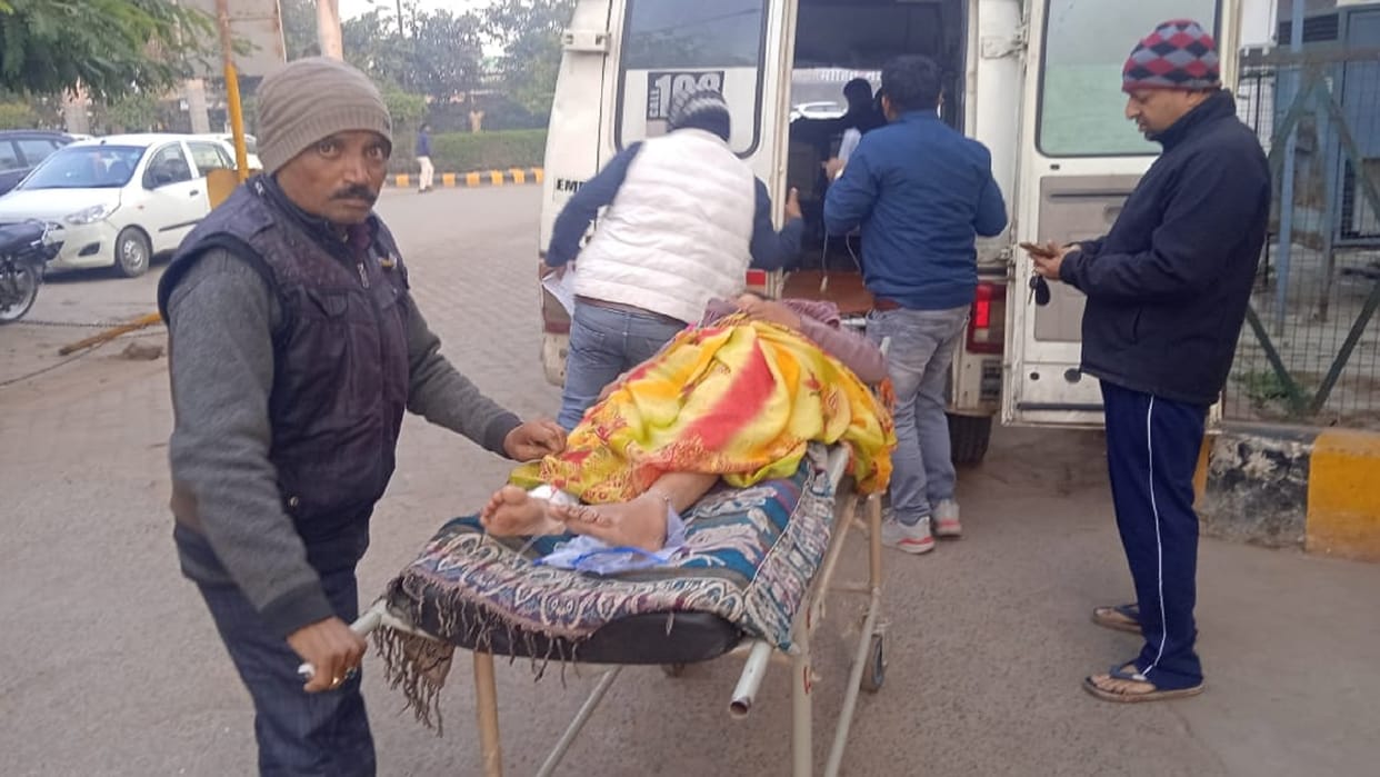 Road Accident while returning from Maha Kumbh bus full of devotees collided with dumper in Etawah