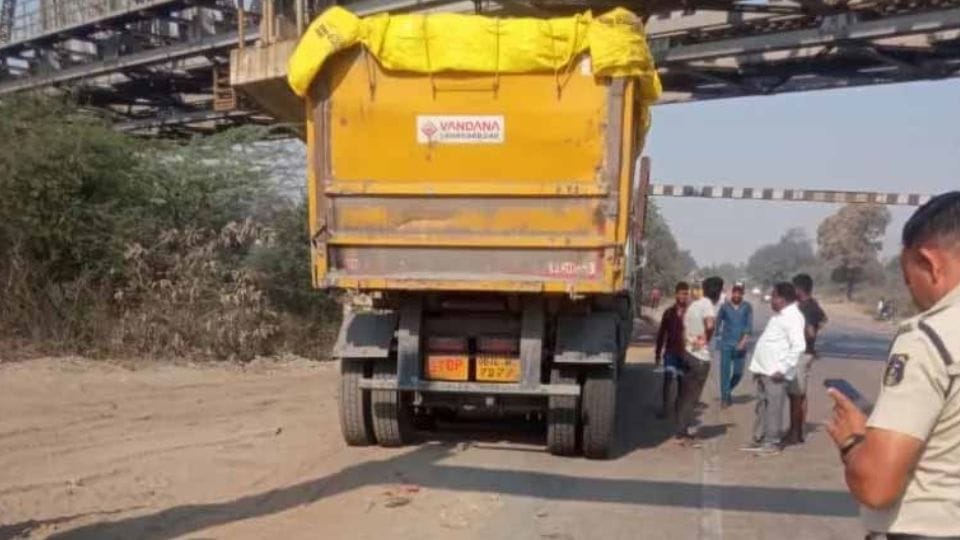 Youth died in road accident in Raigarh