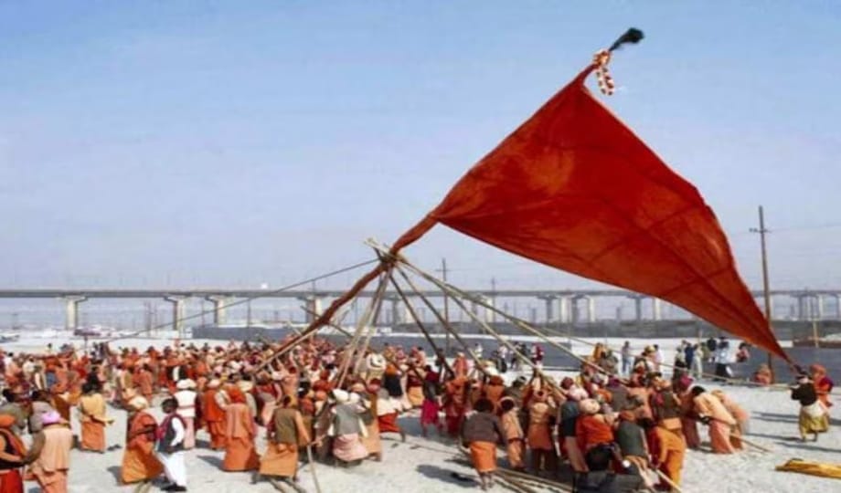 Vastu Tips for Dhwaja Hoisting on House Roof Bring Positive Energy Wealth Happiness disprj