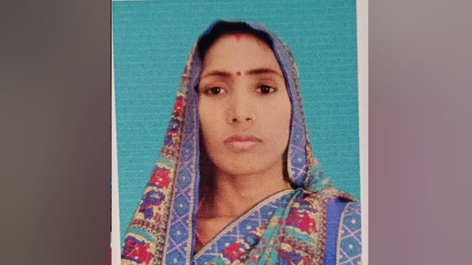 Gorakhpur suicide Case Left parents on Pooja insistence Husband expressed his pain