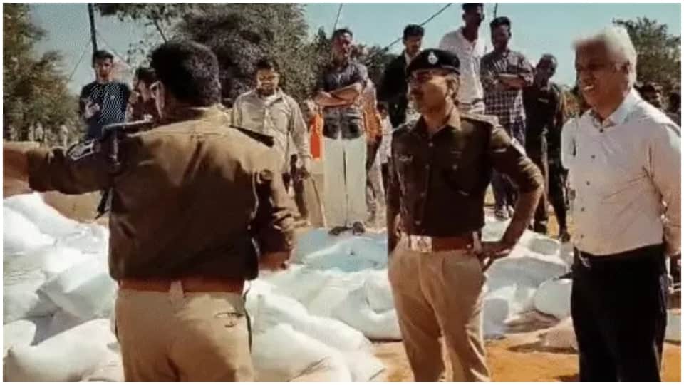 Jabalpur Accident News Traveler Returning From prayagraj Collides With Truck Mp News in Hindi