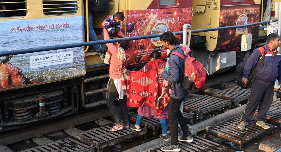 Maha Kumbh 2025 Trains are full it takes 8-10 hours by bus 20KM walk required railways will run special trains