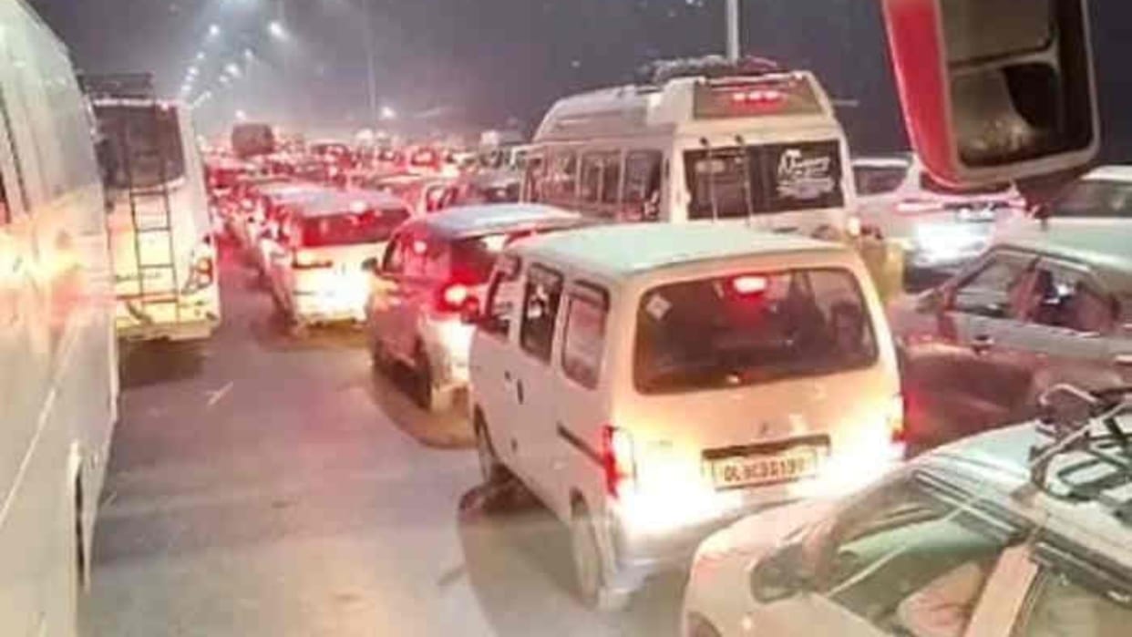 mahakumbh jam news devotees of Bareilly who went to Maha Kumbh told about the situation there