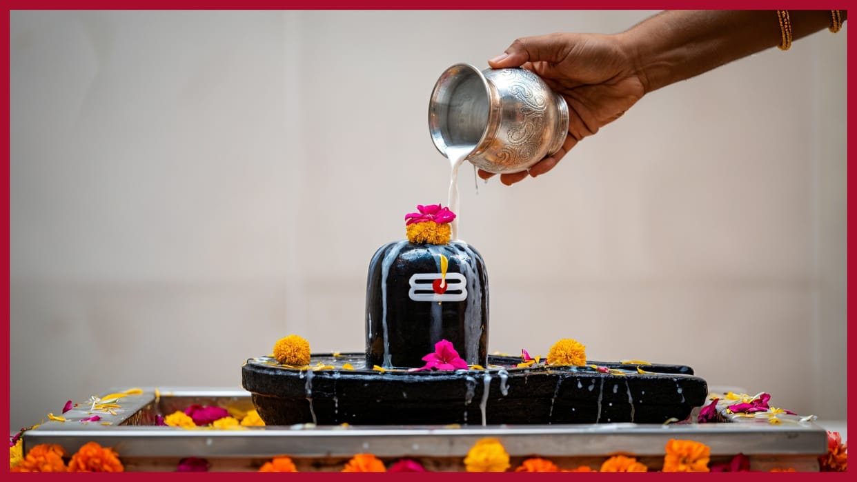 Sawan 2025 Difference Between Jalabhishek and Rudrabhishek Know Significance in Hindi