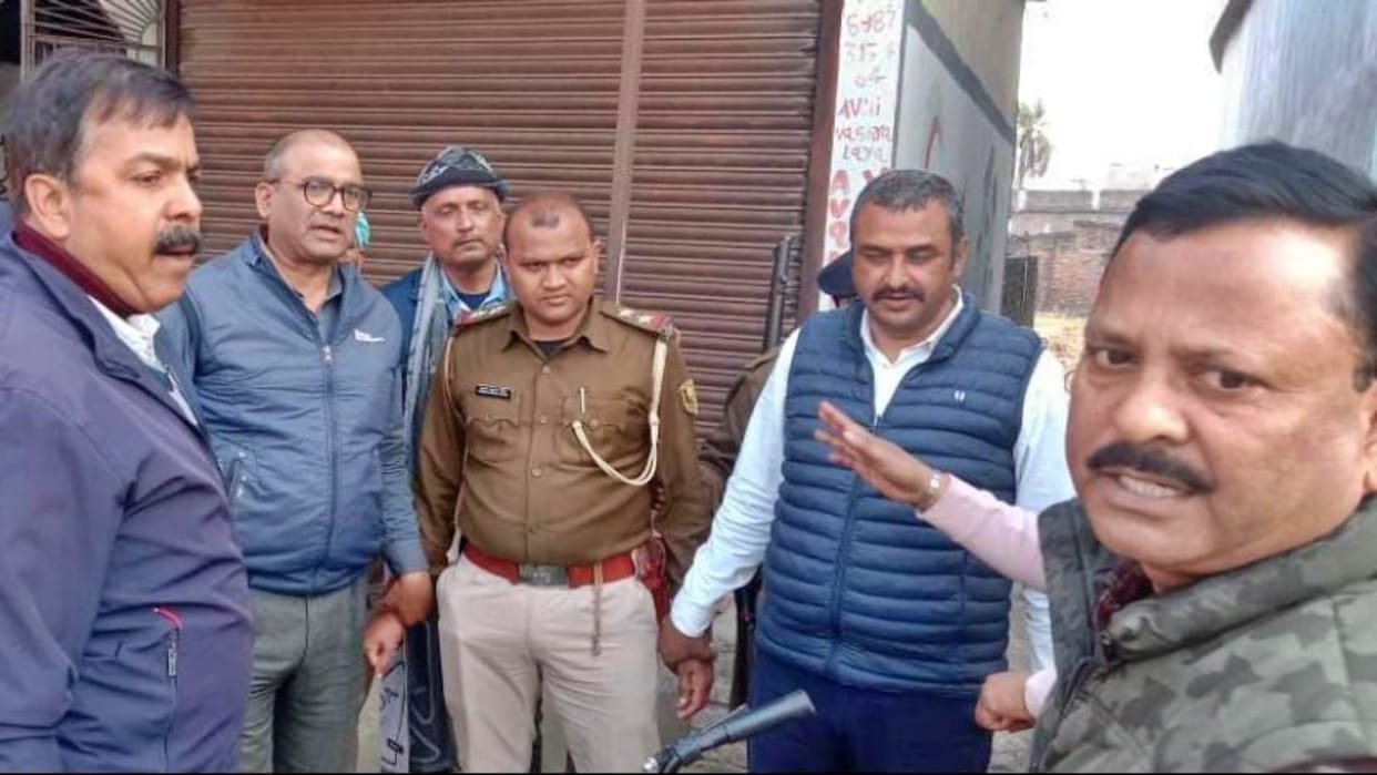 Muzaffarpur News: Corrupt inspector Roshan Singh arrested, vigilance team caught him taking a bribe of Rs 75,0