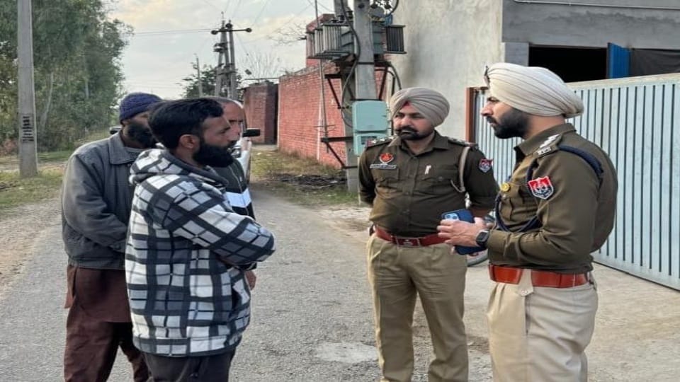 Two robbers looted a cloth merchant in Kapurthala