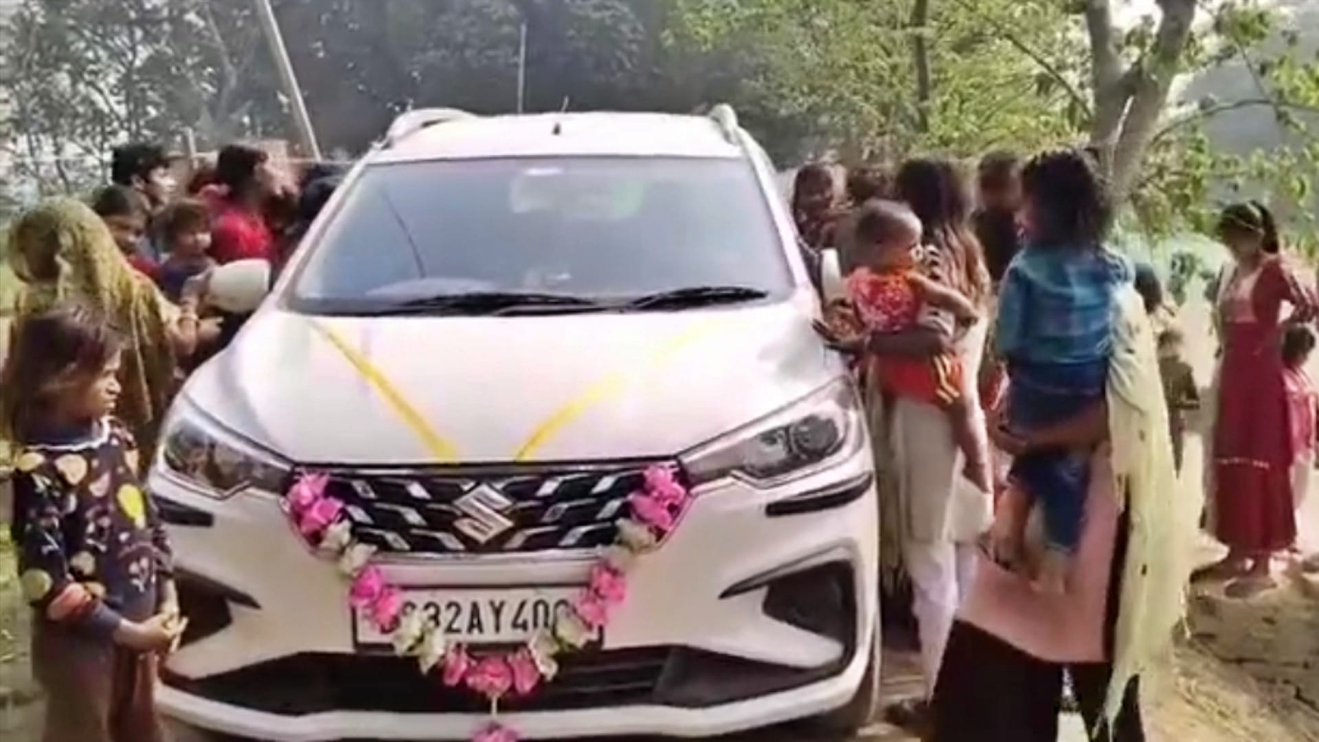 Unique wedding: In Madhubani, bride herself reached groom's house with a procession and band-baaja