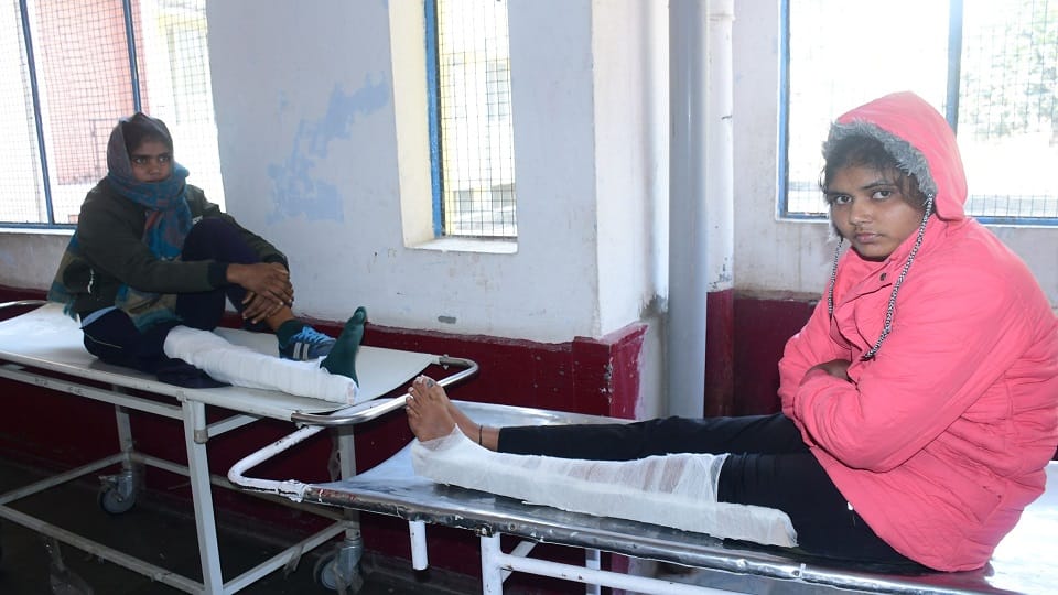 UP Police Recruitment: Daughters got injured in race of career, pain missing out was more injury on face