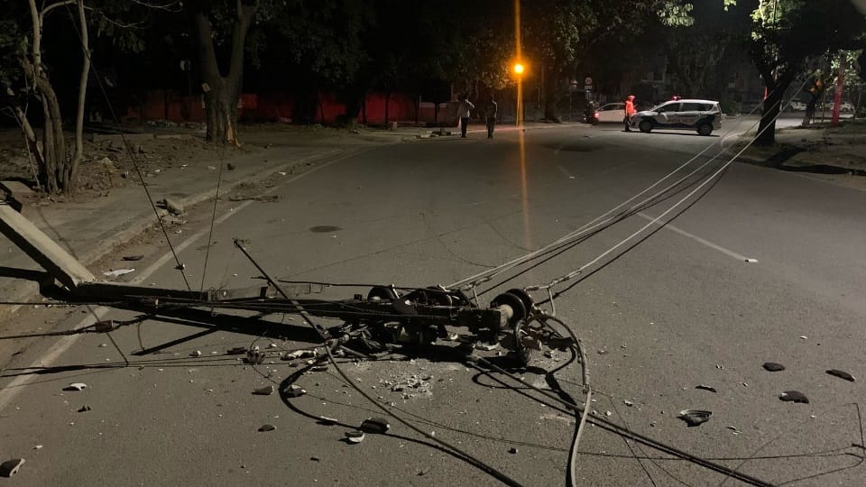 Major accident averted in Chandigarh electric pole broke and fell