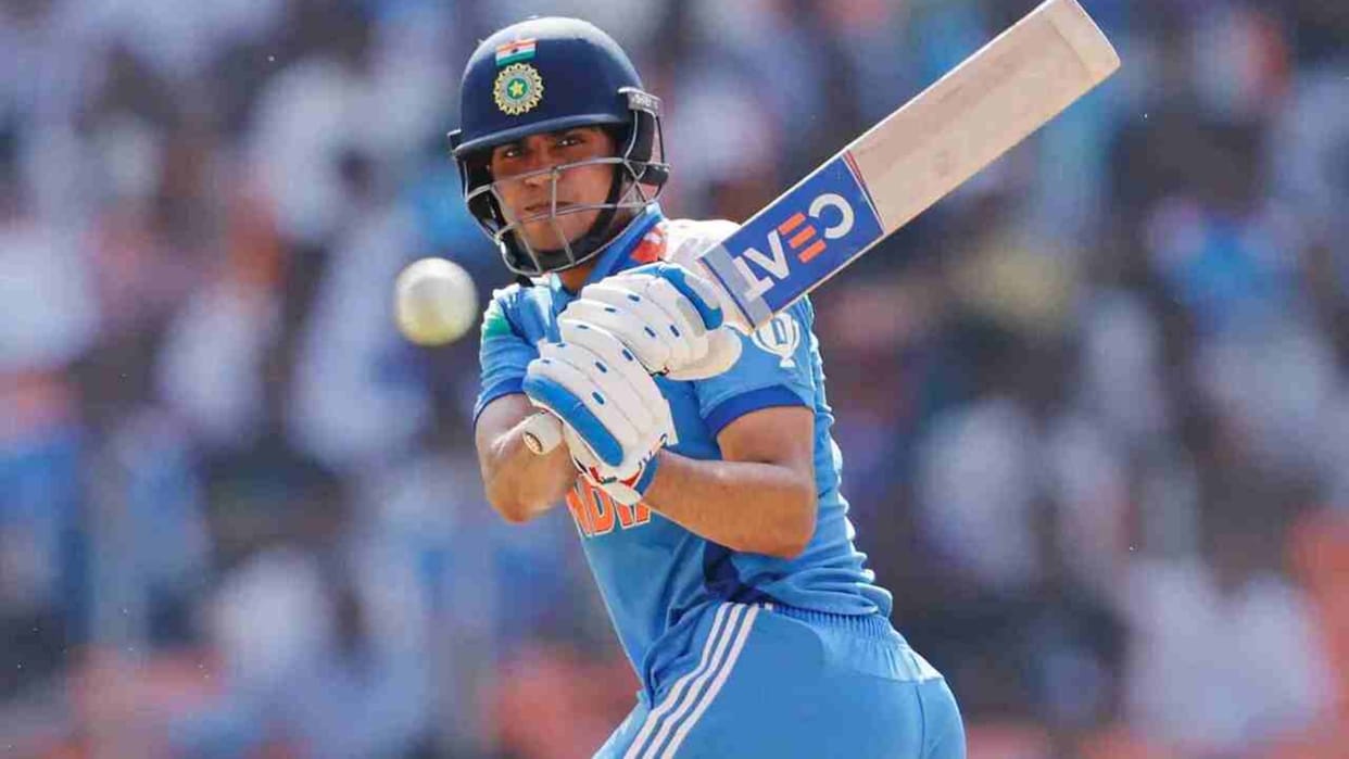 former player Sanjay Bangar Impressed by Shubman Gill's range of strokes and technique praises Indian batter