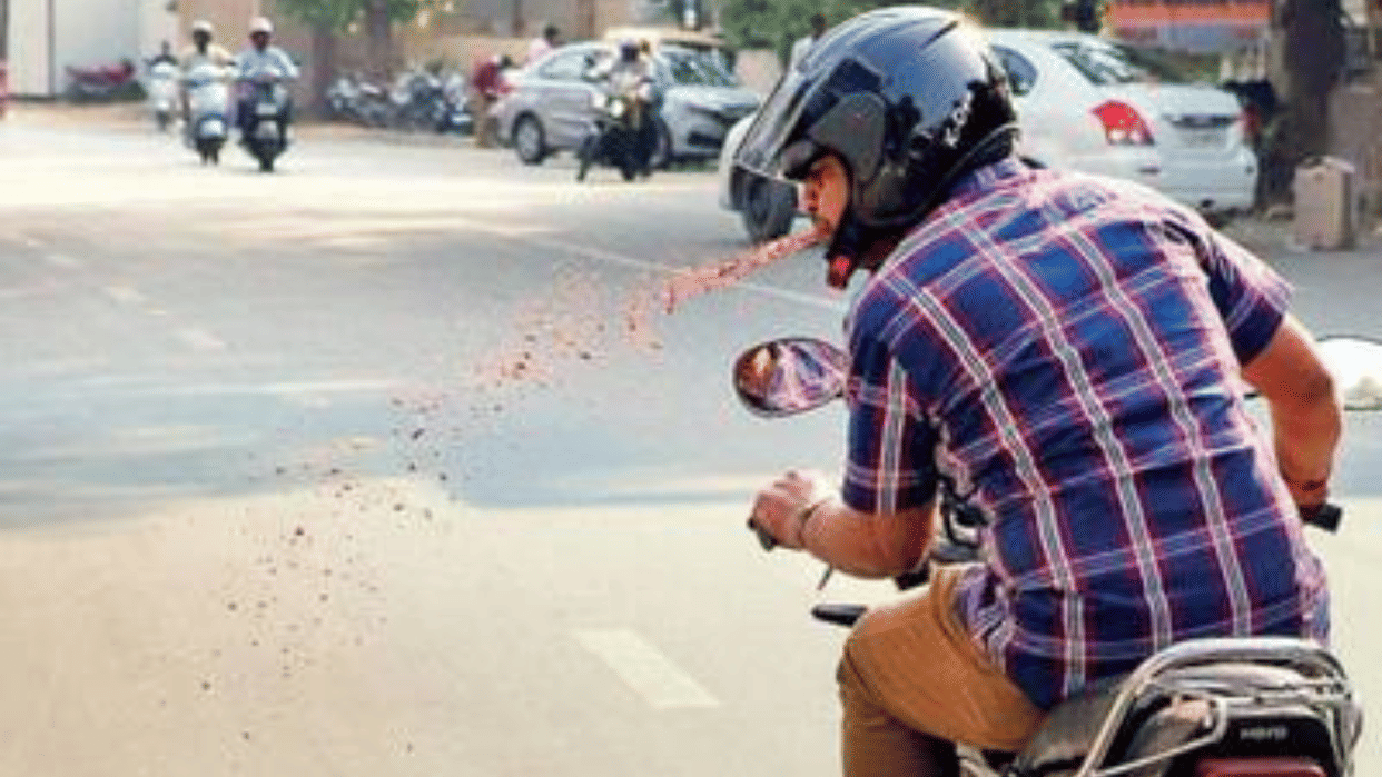 Indore News Municipal Crackdown on Gutkha Spitting: Over 3,500 Fined, ₹6.5 Lakh Recovered