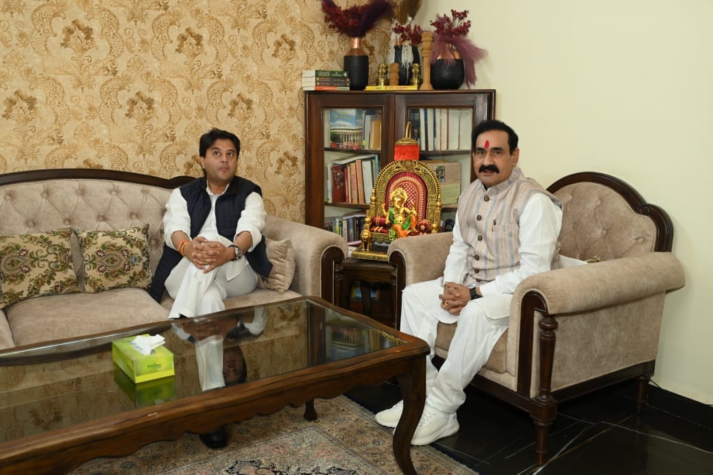 MP: Scindia's meeting with Narottam in Bhopal, on the speculations of the state president, Mishra said - I am