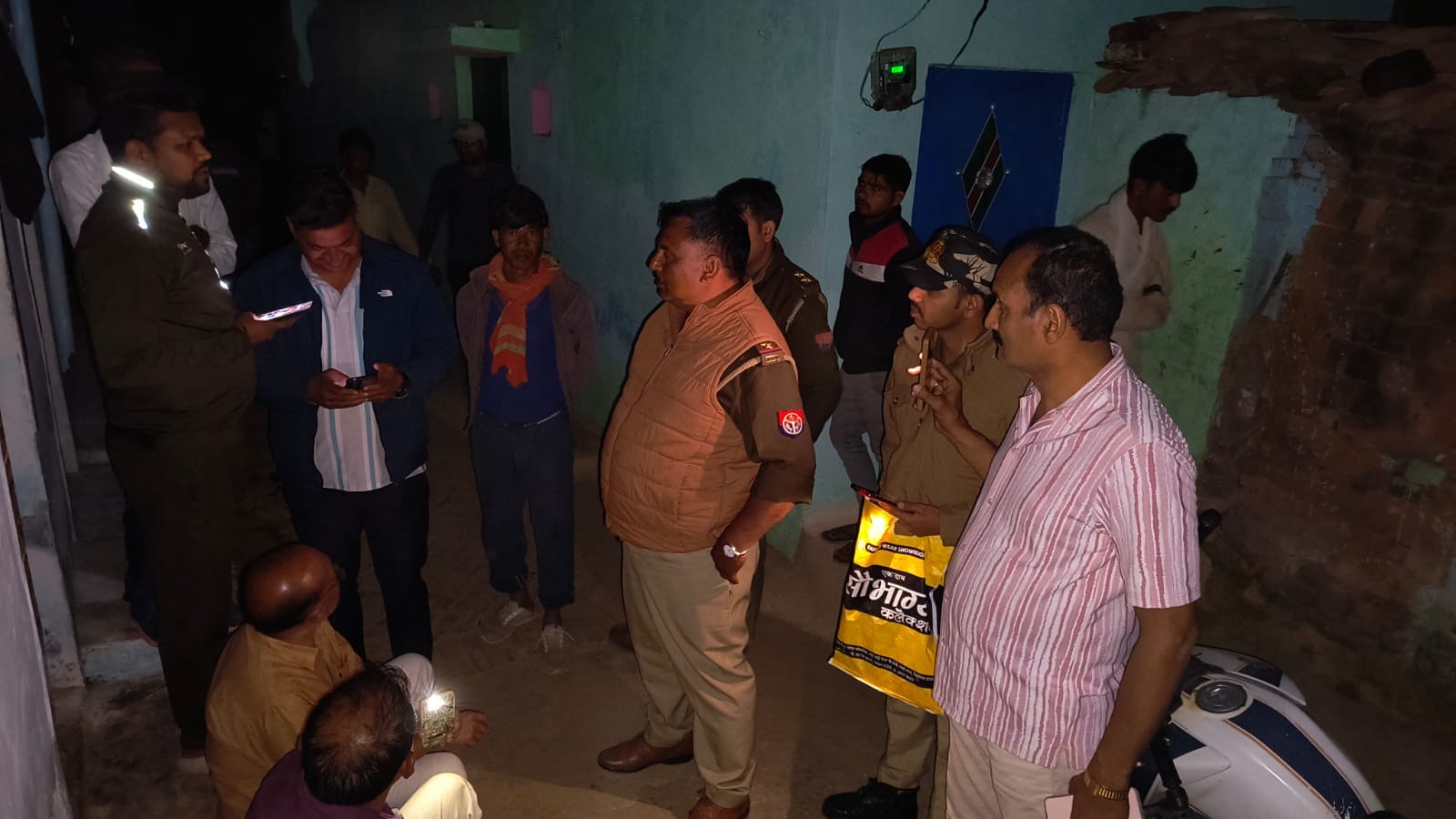 Hamirpur Double Suicide Bodies were hanging from a noose children made noise information about love affair