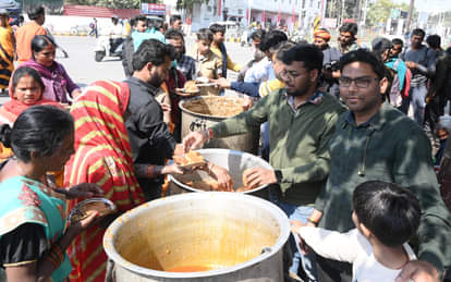 Maghi Purnima: Magh Purnima Mahakumbh remained the number one trend on X, flowers were raining from the sky.