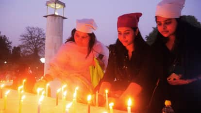 Ravidas Jayanti Sant Niranjan Das arrive in Kashi pay homage Begumpura Express departed from Punjab