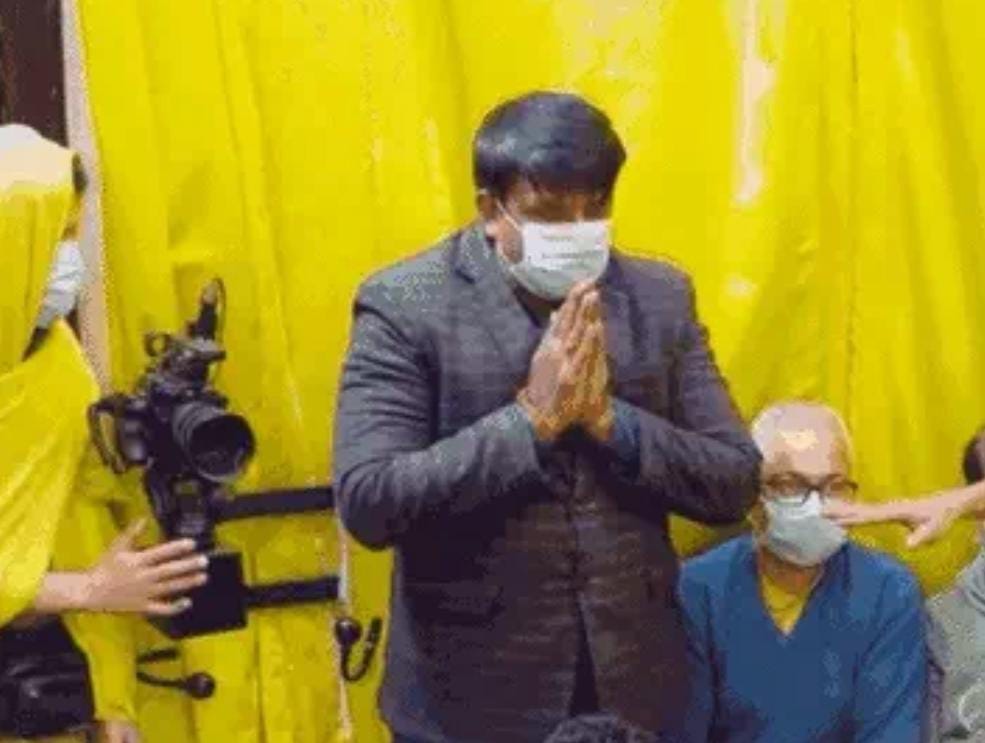 Police officers arrived to meet Saint Premanand