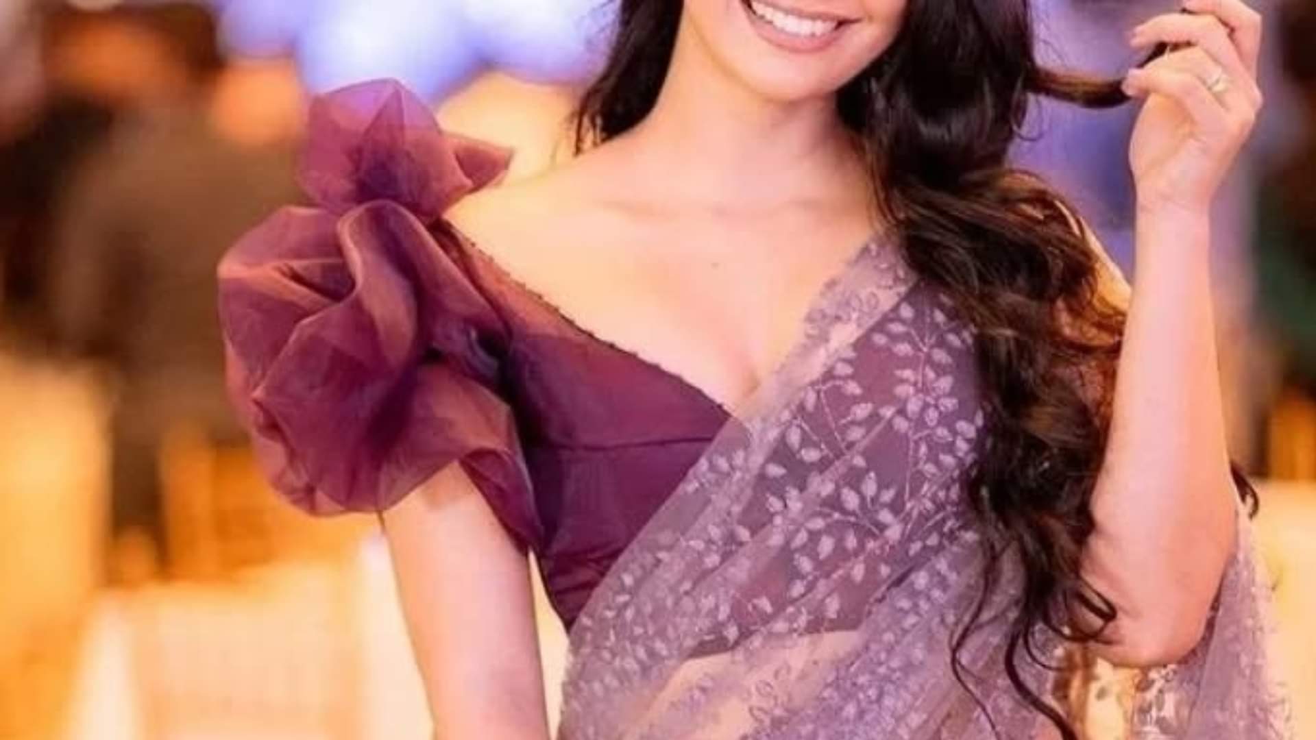 latest blouse sleeve designs catalogue for sarees