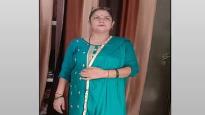 Muzaffarnagar: पति पर था बाहर वाली से अवैध संबंधों का शक... दो बेटियों समेत खाया जहर, महिला की मौत UP: Mother and two daughters consumed sulfas in Muzaffarnagar, mother died
