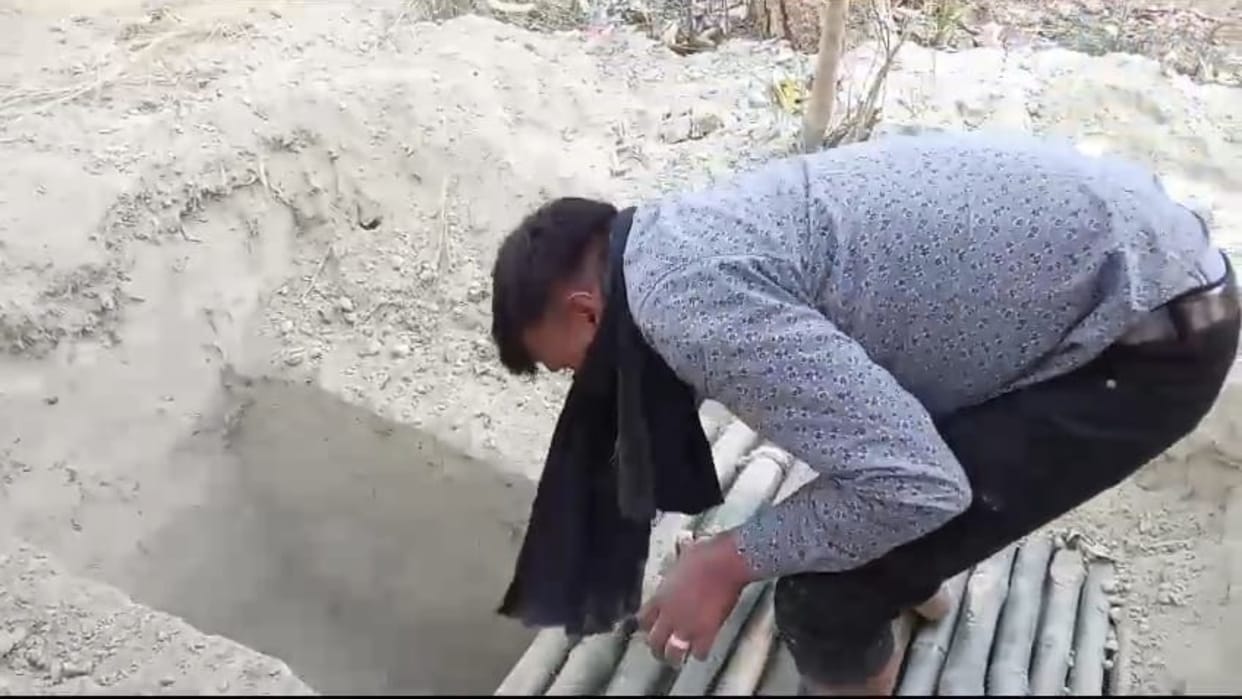 Bihar News : dead body of girl came out of grave murder case vaishali bihar police investigation hajipur bihar
