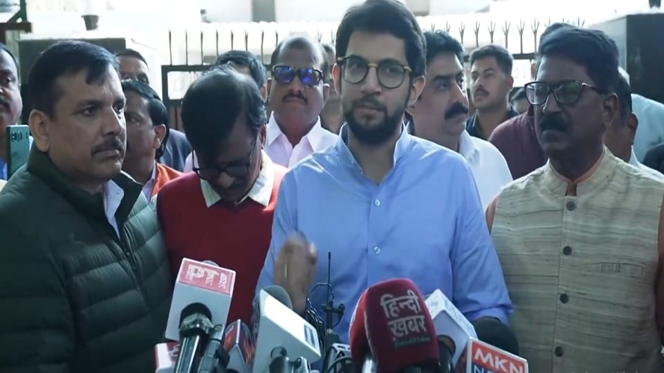 ShivSena UBT leader Aditya Thackeray met Arvind Kejriwal