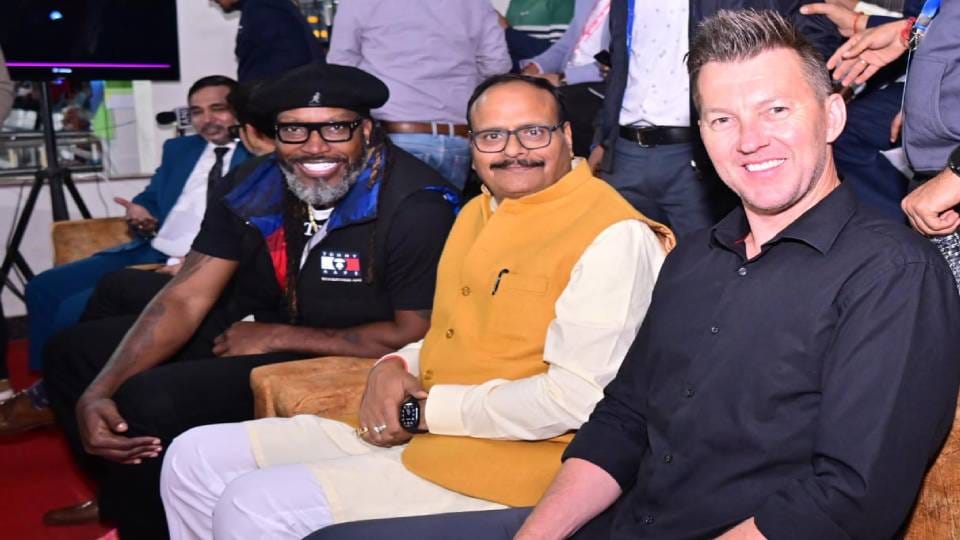 Lucknowites thrilled to see Chris Gayle and Brett Lee start of LLC Ten-10 league got off KD Singh Babu Stadium