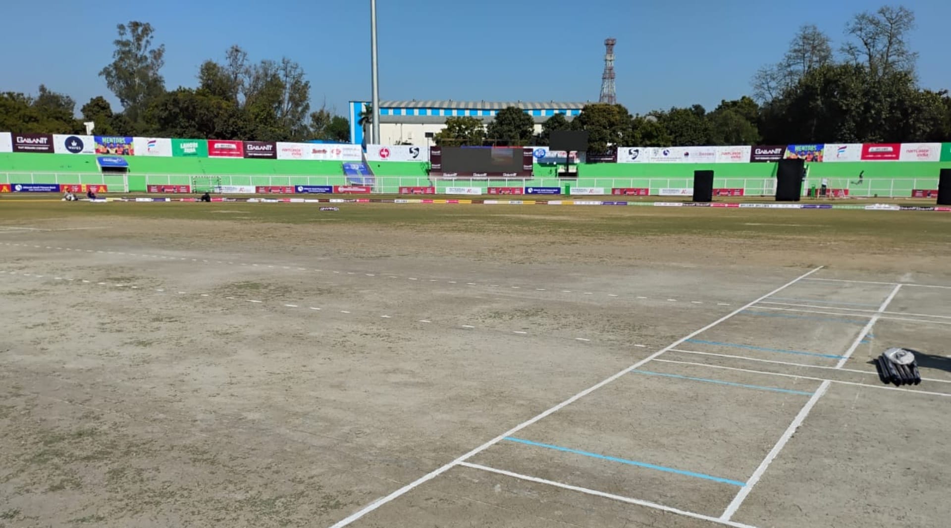 LLC Ten-10: Watch 10 Photos of wonderful preparation of KD Singh Babu Stadium in Lucknow Tennis Ball League