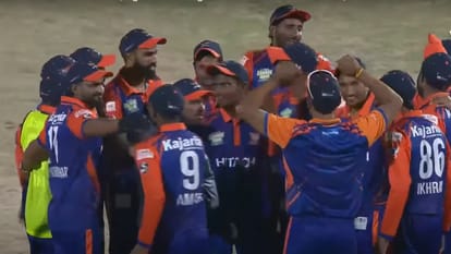 मेरठ इनवेडर्स ने पहला मैच जीता