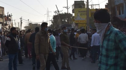Moradabad Factory Fire News: Huge Fire Broke Out in a Pipe Factory, Many Workers Trapped in Warehouse