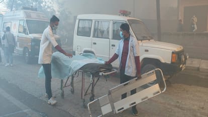 Moradabad Factory Fire News: Huge Fire Broke Out in a Pipe Factory, Many Workers Trapped in Warehouse