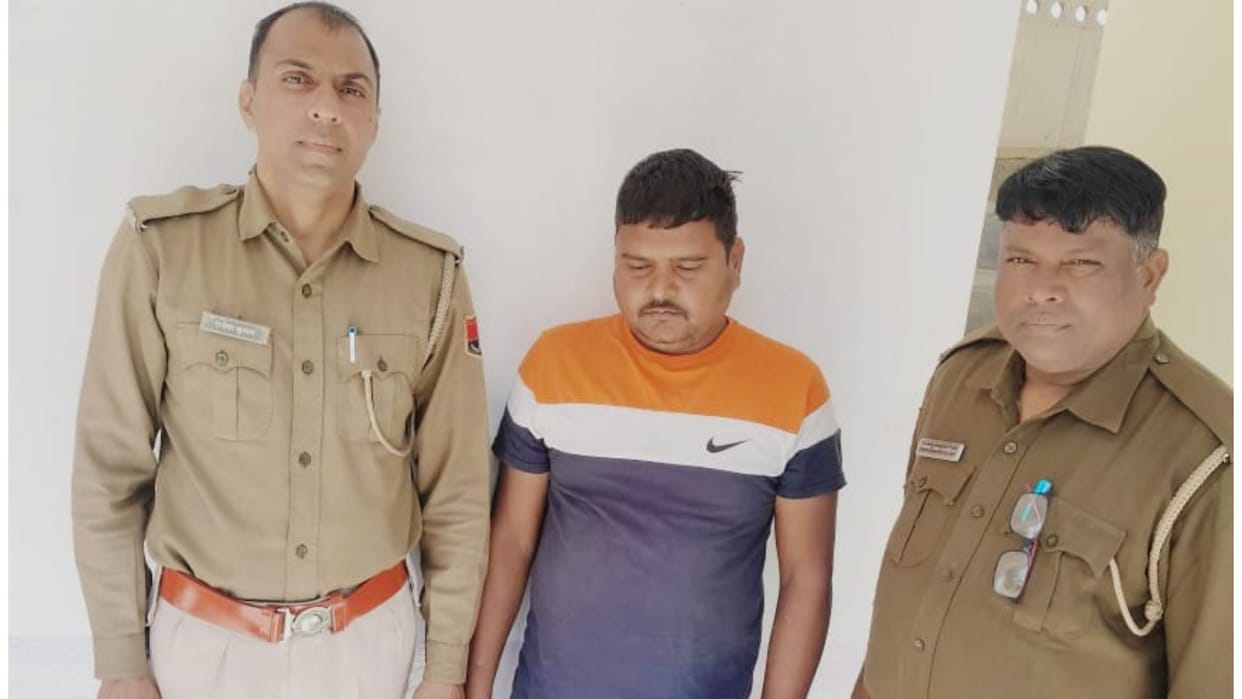 Accused arrested with brown sugar worth Rs 10 lakh