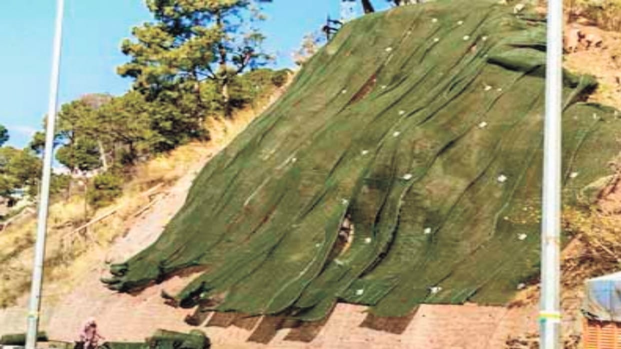 Reinforcement Mat will prevent landslides from hills on Parwanoo-Solan four lane, work is going on at 42 place